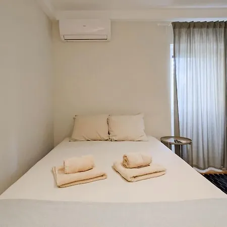 아파트 Lovely Studio, Fully Equipped & Near Subway N7 리스본