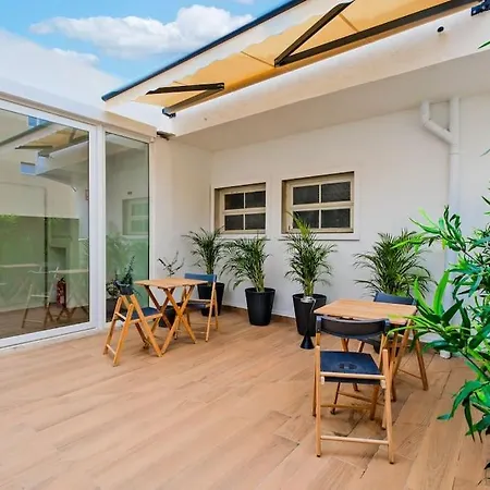 Lovely Studio, Fully Equipped & Near Subway N7 * 리스본